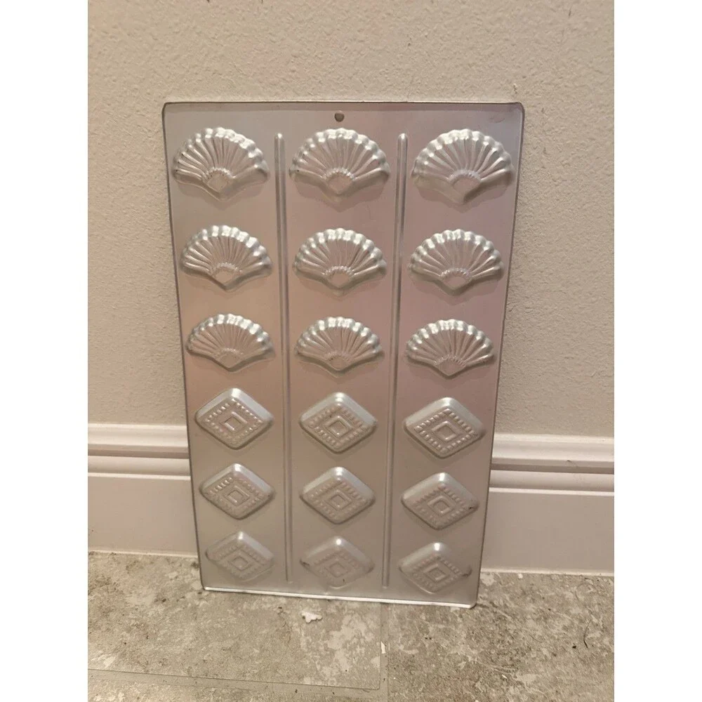 Wilton 1984 Barcelona Classic Cookie Pan Bavarian Shell Triangles Vtg Mold